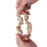 Soulta Scrunchie de Satén Oro - Imagen 3